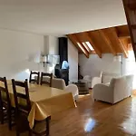Familiar En Benasque Lägenhet *