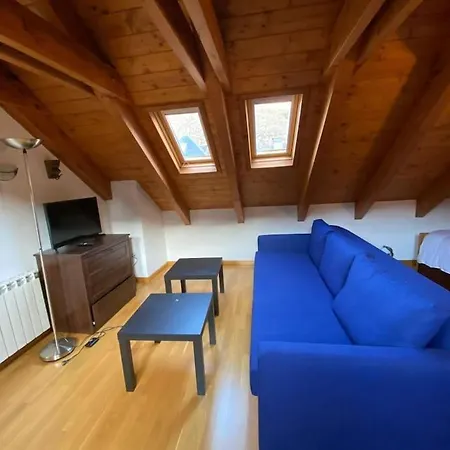 Familiar En Benasque Apartamento