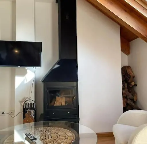 Familiar En Benasque Lägenhet Eriste