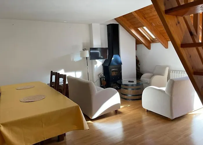 Familiar En Benasque Lägenhet Eriste
