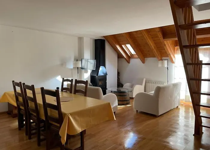 Familiar En Benasque Lägenhet *