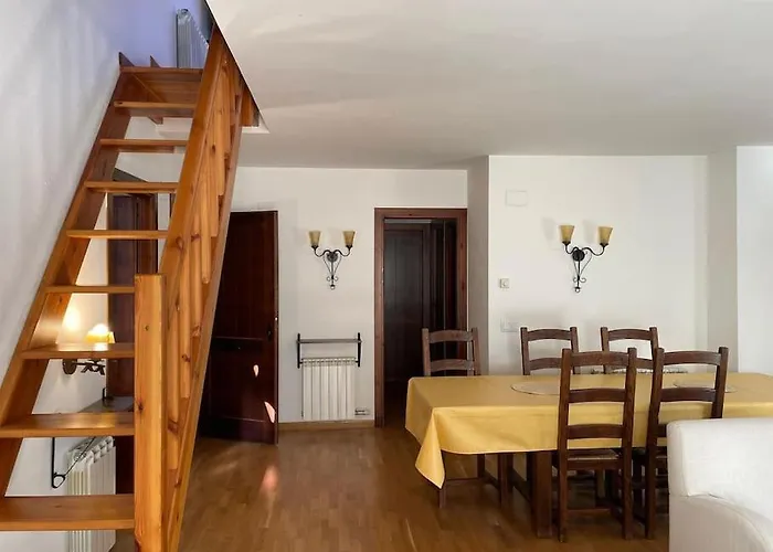 Familiar En Benasque Lägenhet